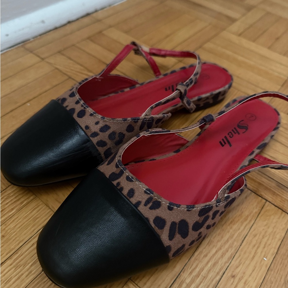 Leopard Flats - Picture 3 of 10